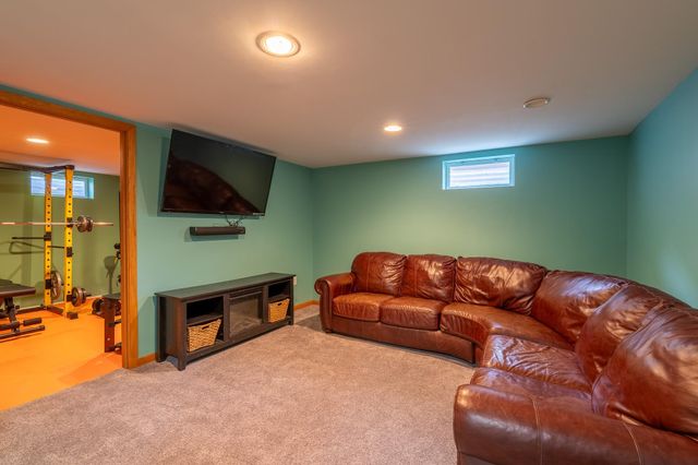 913 Park Drive S, Fargo, ND 58103