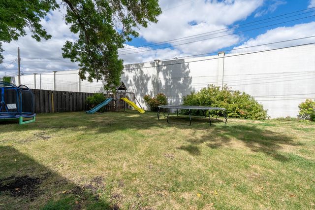 913 Park Drive S, Fargo, ND 58103