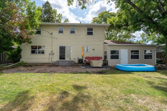913 Park Drive S, Fargo, ND 58103
