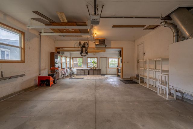 913 Park Drive S, Fargo, ND 58103