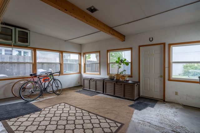 913 Park Drive S, Fargo, ND 58103