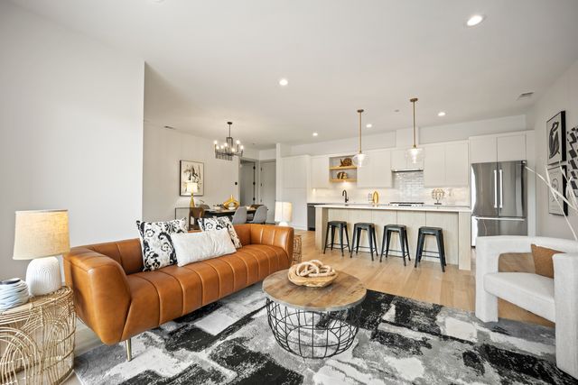 1548 W Ardmore Avenue 3B, Chicago, IL 60660