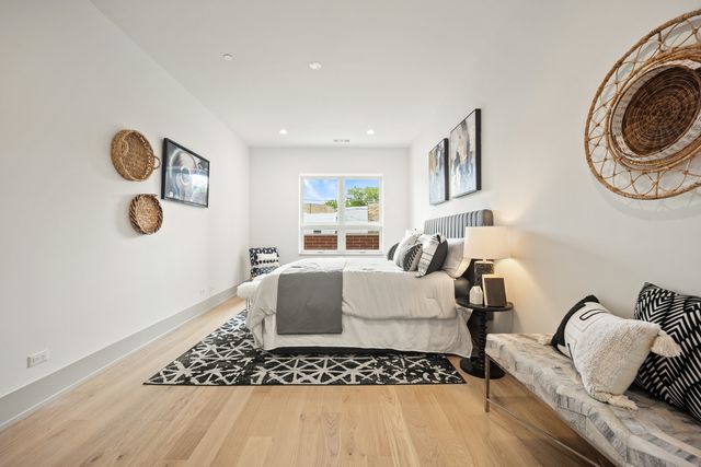 1548 W Ardmore Avenue 3B, Chicago, IL 60660