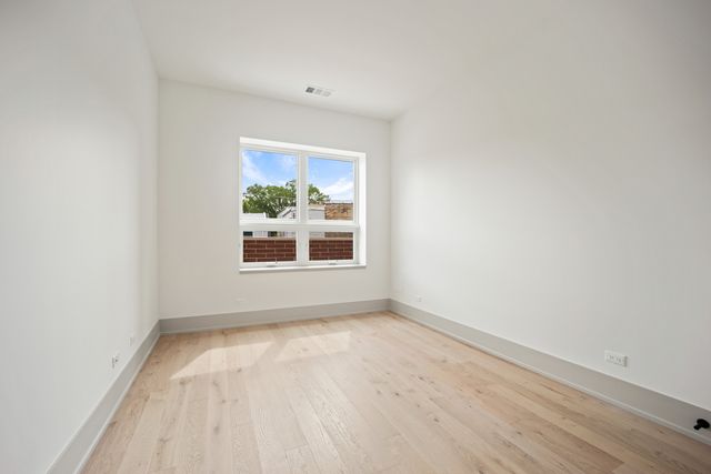 1548 W Ardmore Avenue 3B, Chicago, IL 60660