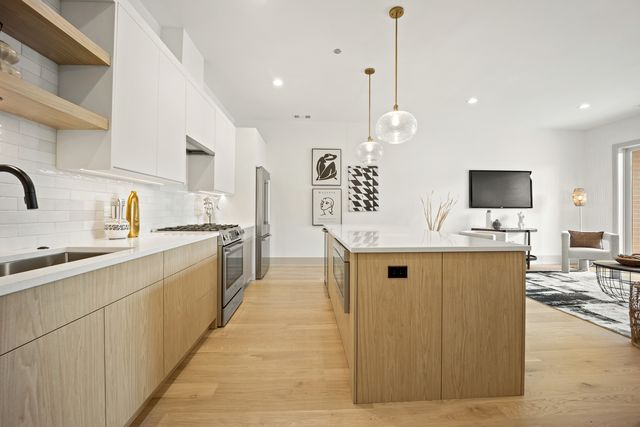 1548 W Ardmore Avenue 3B, Chicago, IL 60660