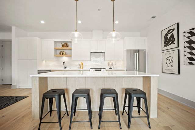 1548 W Ardmore Avenue 3B, Chicago, IL 60660