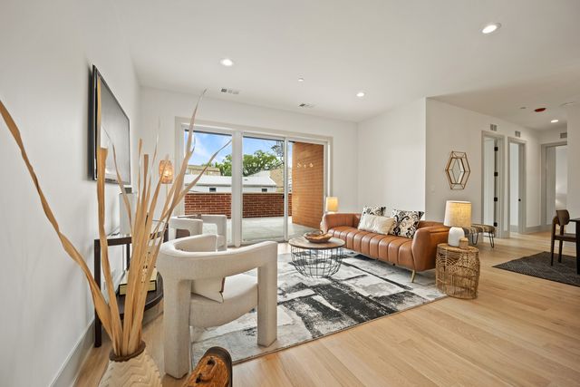 1548 W Ardmore Avenue 3B, Chicago, IL 60660