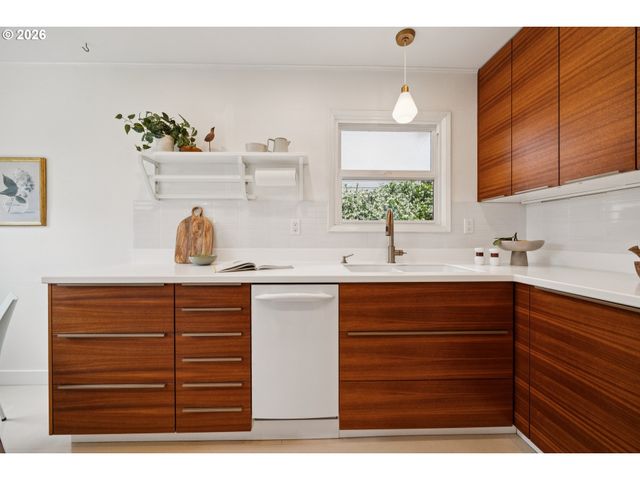 5417 Se BOISE St, Portland, OR 97206