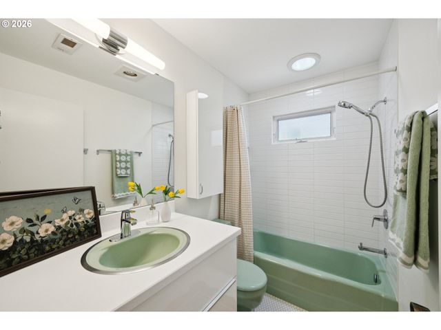5417 Se BOISE St, Portland, OR 97206