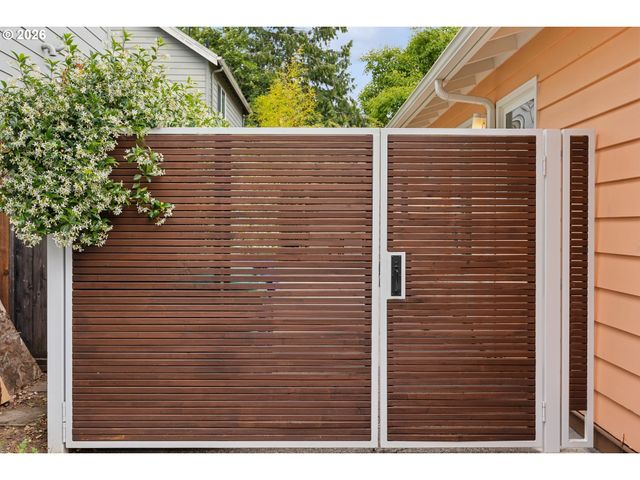 5417 Se BOISE St, Portland, OR 97206