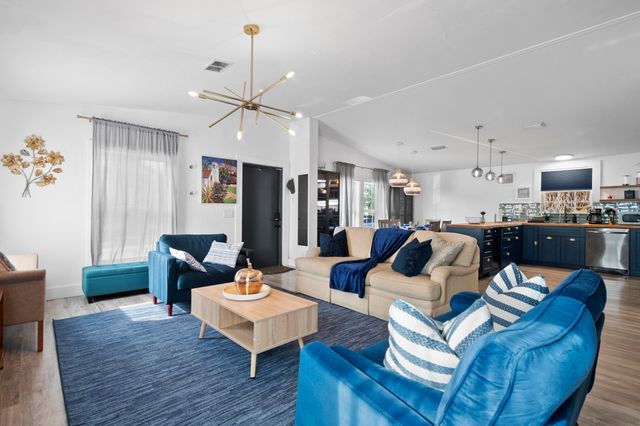 807 Grant Street, West Palm Beach, FL 33407