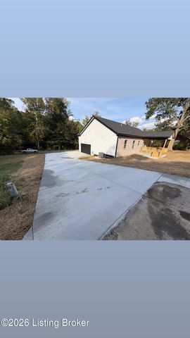 1206 Palatka Rd, Louisville, KY 40214
