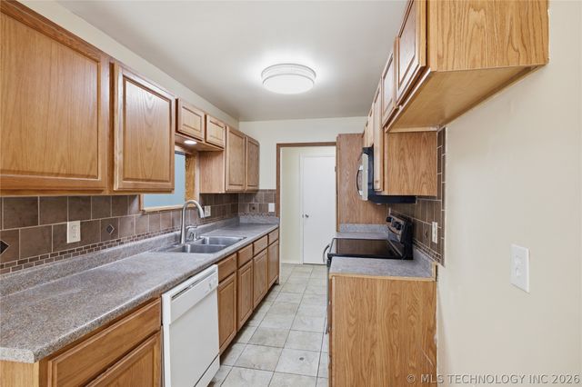 13219 E 30th Place, Tulsa, OK 74134