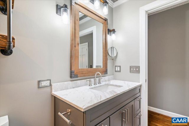 716 PREDDY CREEK RD, Barboursville, VA 22923