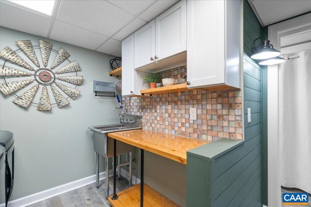 716 PREDDY CREEK RD, Barboursville, VA 22923