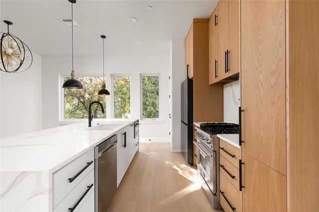 100 W Odell ST 3, Austin, TX 78752