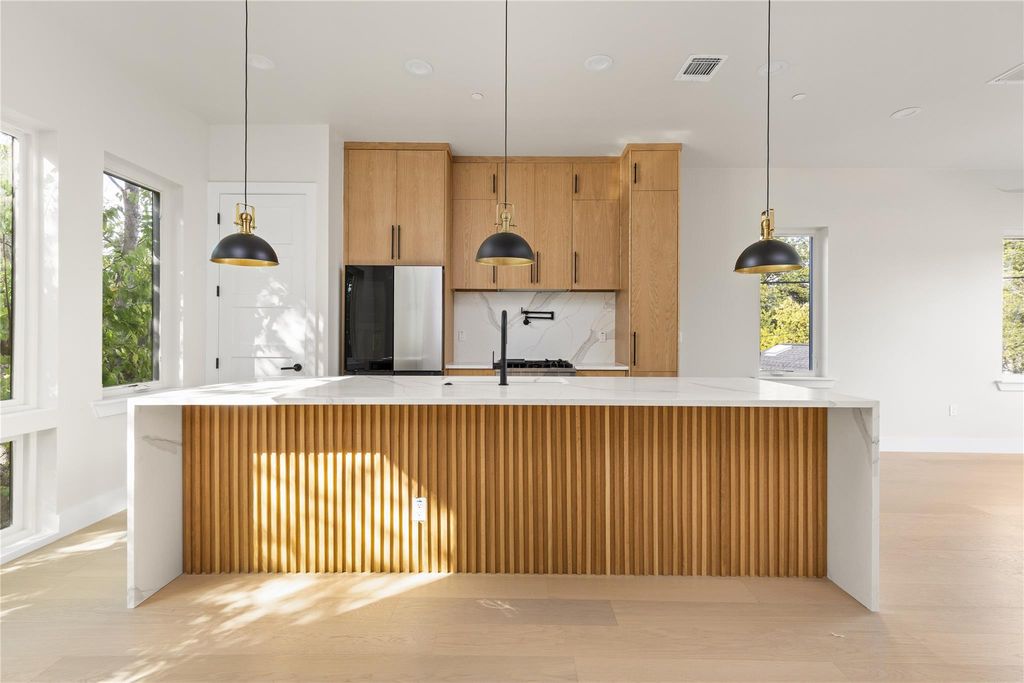 100 W Odell ST 3, Austin, TX 78752