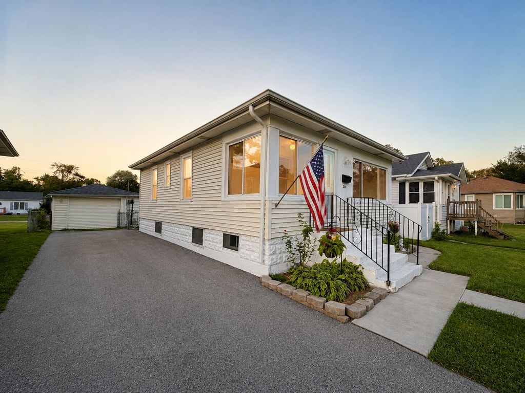 3002 W Ridge Road, Hobart, IN 46342