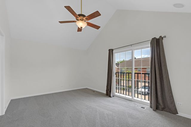 947 Kensington Drive 7-E3, Northbrook, IL 60062