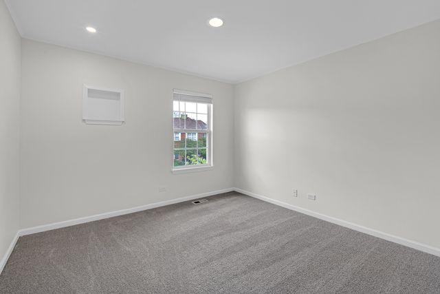 947 Kensington Drive 7-E3, Northbrook, IL 60062