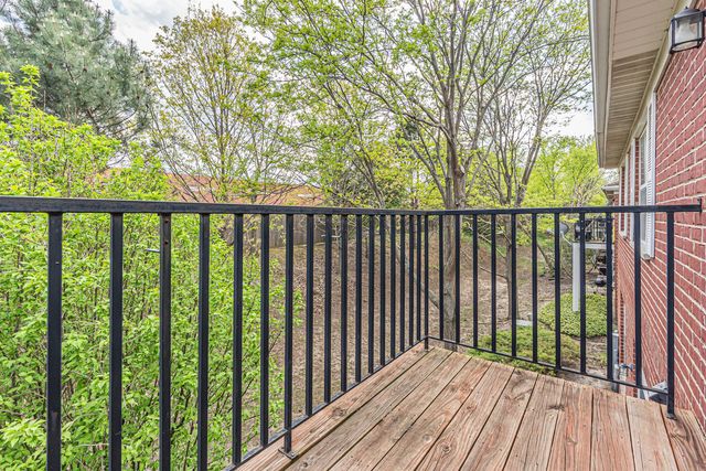 947 Kensington Drive 7-E3, Northbrook, IL 60062