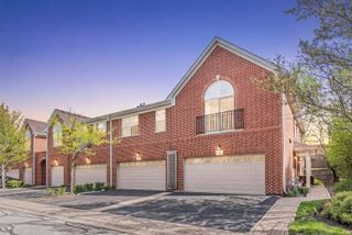 947 Kensington Drive 7-E3, Northbrook, IL 60062