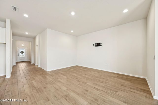 70414 WINDING RIVER Drive, Yulee, FL 32097