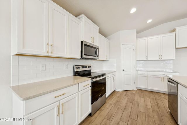 70414 WINDING RIVER Drive, Yulee, FL 32097