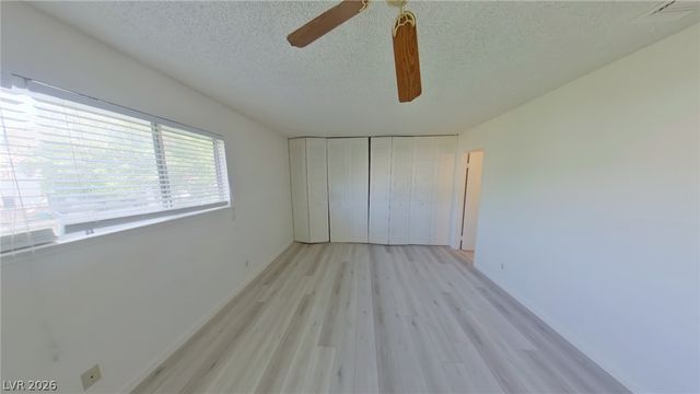 210 Greenbriar Townhouse Way, Las Vegas, NV 89121