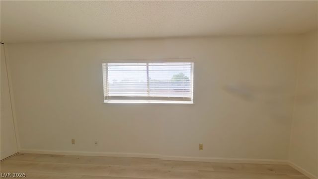 210 Greenbriar Townhouse Way, Las Vegas, NV 89121