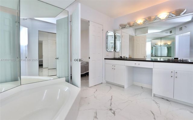 3530 Mystic Pointe Dr 2510, Aventura, FL 33180