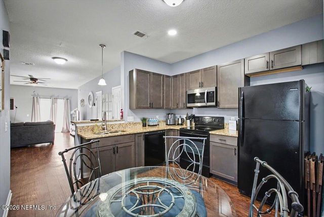 7862 MELVIN Road, Jacksonville, FL 32210