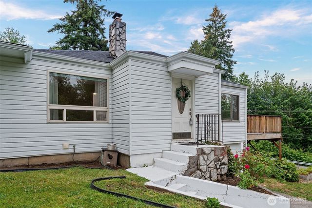 123 Scenic View Drive, Longview, WA 98632