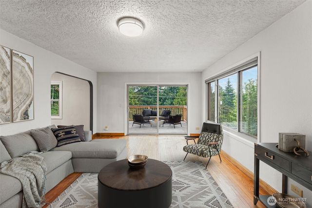 123 Scenic View Drive, Longview, WA 98632