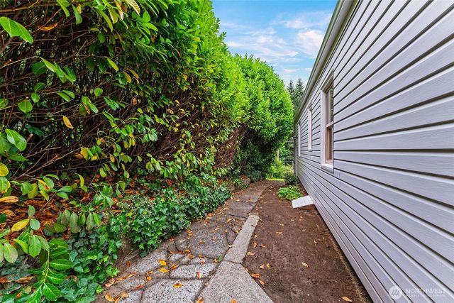 123 Scenic View Drive, Longview, WA 98632