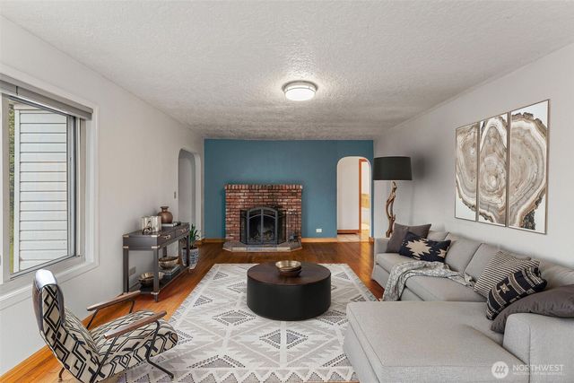 123 Scenic View Drive, Longview, WA 98632