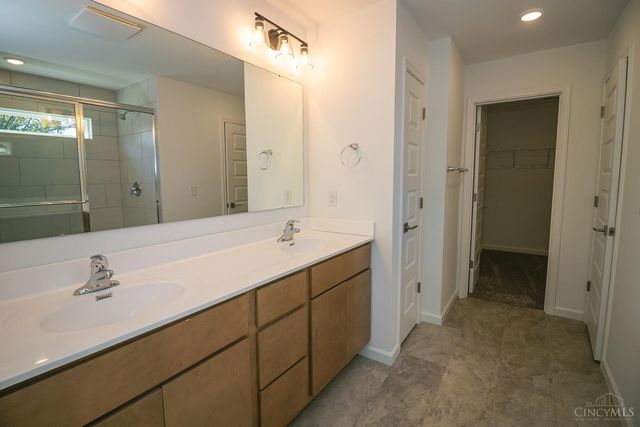 4223 South Avenue, Silverton, OH 45236