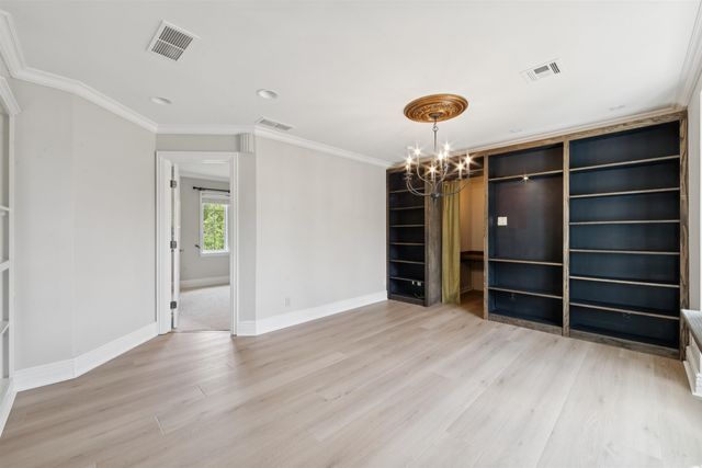 914 N Cypress Ct, Wichita, KS 67206