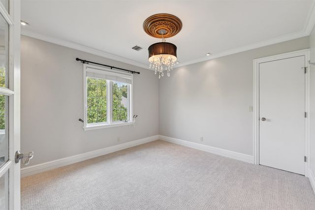 914 N Cypress Ct, Wichita, KS 67206