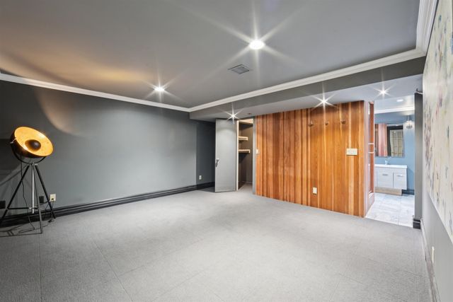 914 N Cypress Ct, Wichita, KS 67206