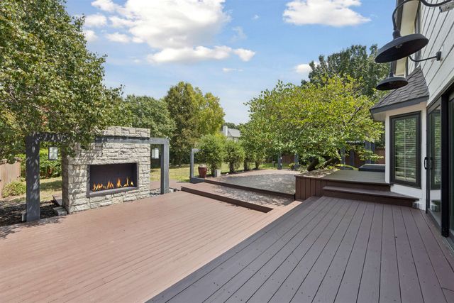 914 N Cypress Ct, Wichita, KS 67206