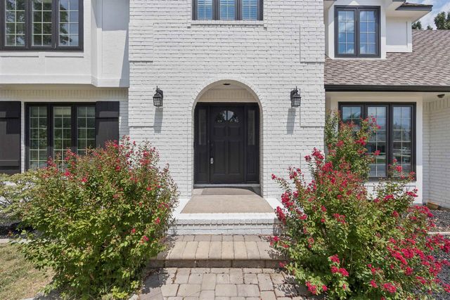 914 N Cypress Ct, Wichita, KS 67206