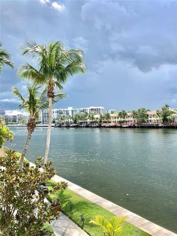 2200 S Ocean Dr N202, Hollywood, FL 33019