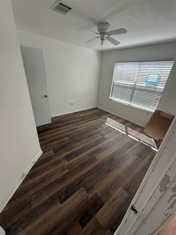 4817 Trail Hollow Drive, Fort Worth, TX 76244