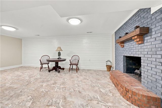 370 Tamworth Drive, Clemmons, NC 27012