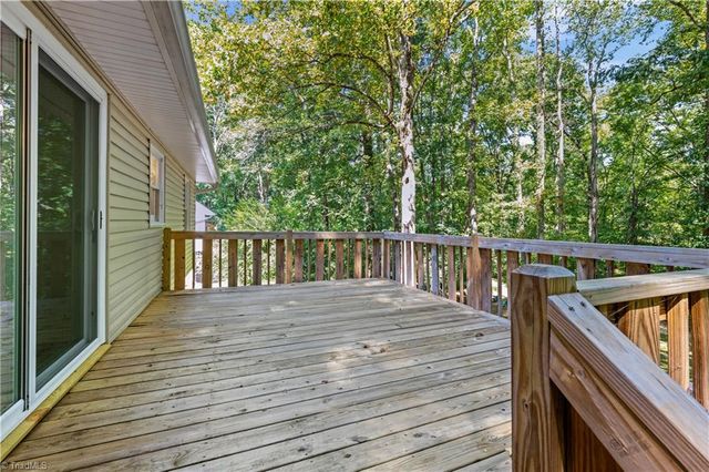 370 Tamworth Drive, Clemmons, NC 27012