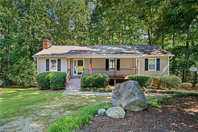 370 Tamworth Drive, Clemmons, NC 27012