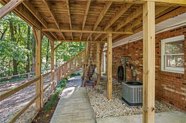 370 Tamworth Drive, Clemmons, NC 27012
