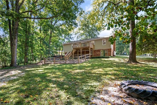 370 Tamworth Drive, Clemmons, NC 27012