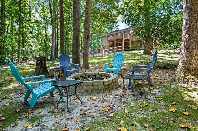 370 Tamworth Drive, Clemmons, NC 27012